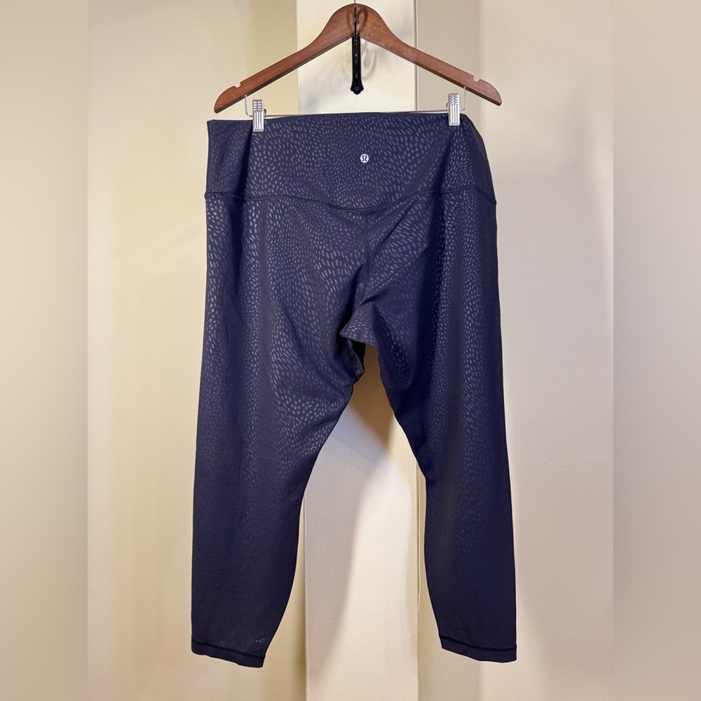 NWOT Lululemon Align Pant 25" Jewel Emboss Black - Picture 6 of 8